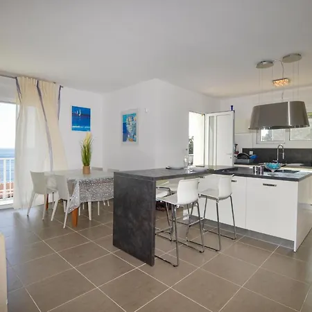 Awesome In W/ Wifi And 3 Bedrooms *
