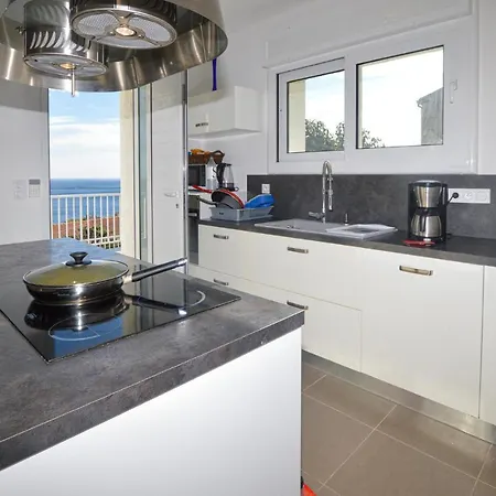 Semesterbostad Awesome In W/ Wifi And 3 Bedrooms Pietranera