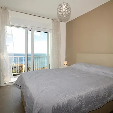 Awesome In W/ Wifi And 3 Bedrooms